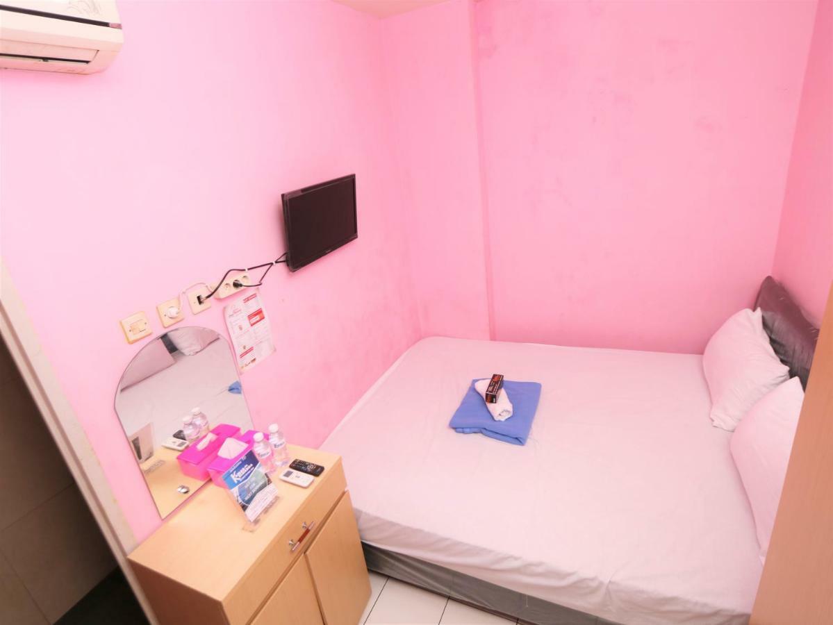 מלון ג'קרטה Kamar Keluarga Mangga Besar מראה חיצוני תמונה